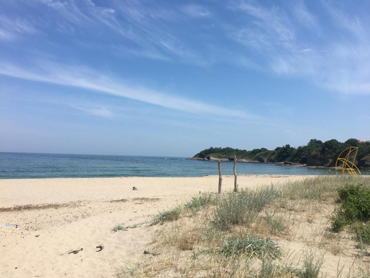 Sea Caravan On The Beach Китен Экстерьер фото