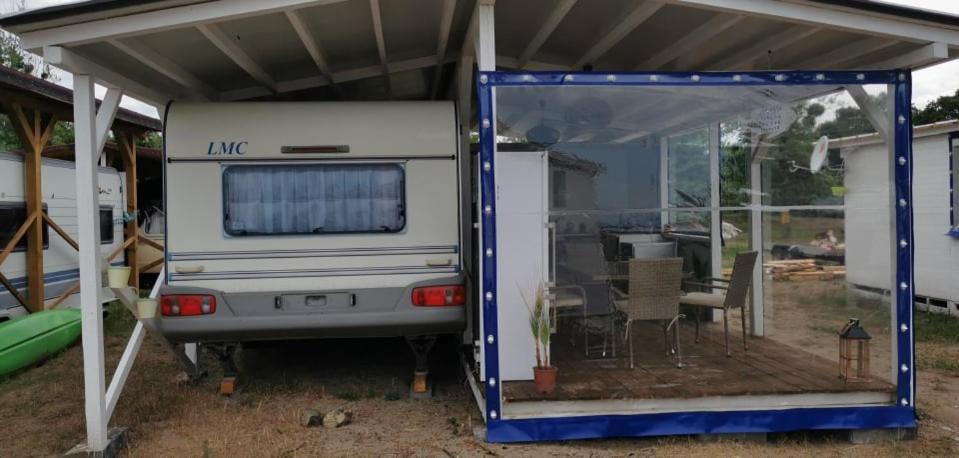 Sea Caravan On The Beach Китен Экстерьер фото