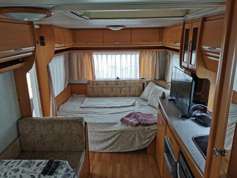 Sea Caravan On The Beach Китен Экстерьер фото