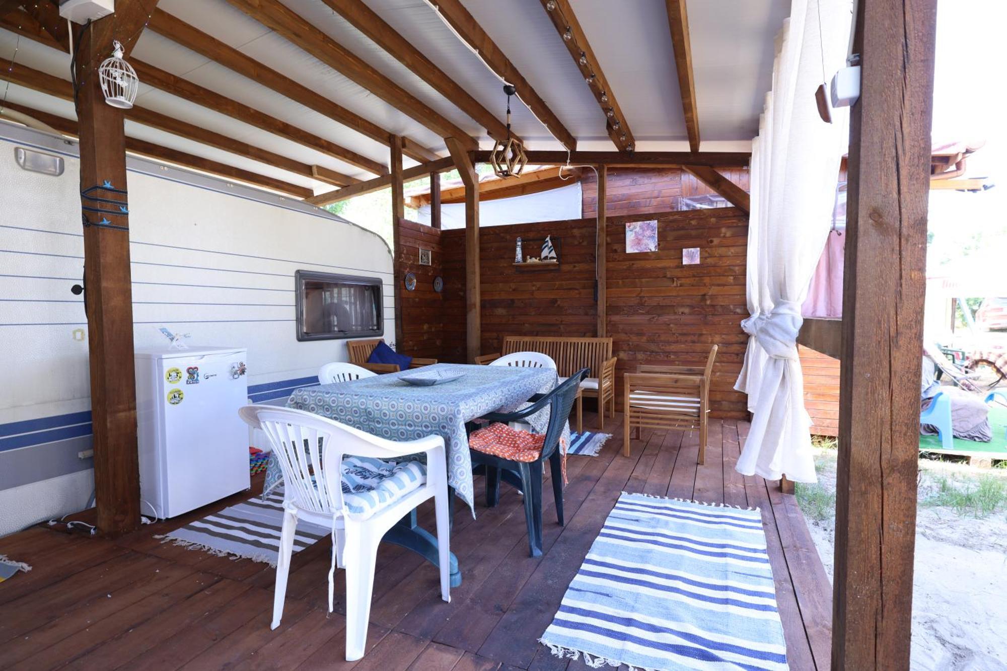 Sea Caravan On The Beach Китен Экстерьер фото