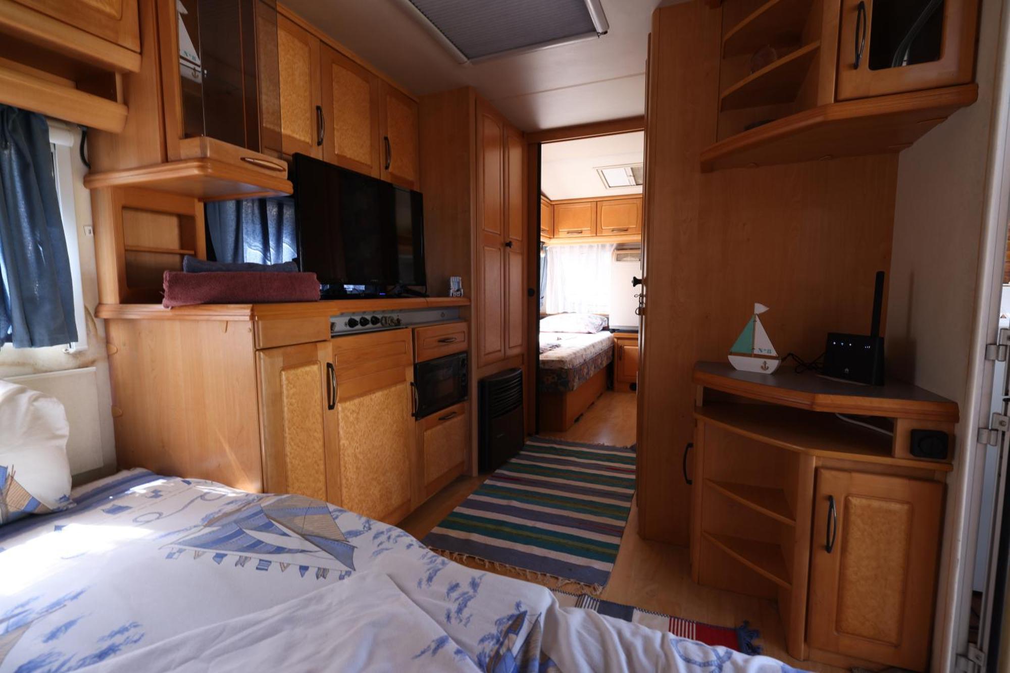 Sea Caravan On The Beach Китен Экстерьер фото