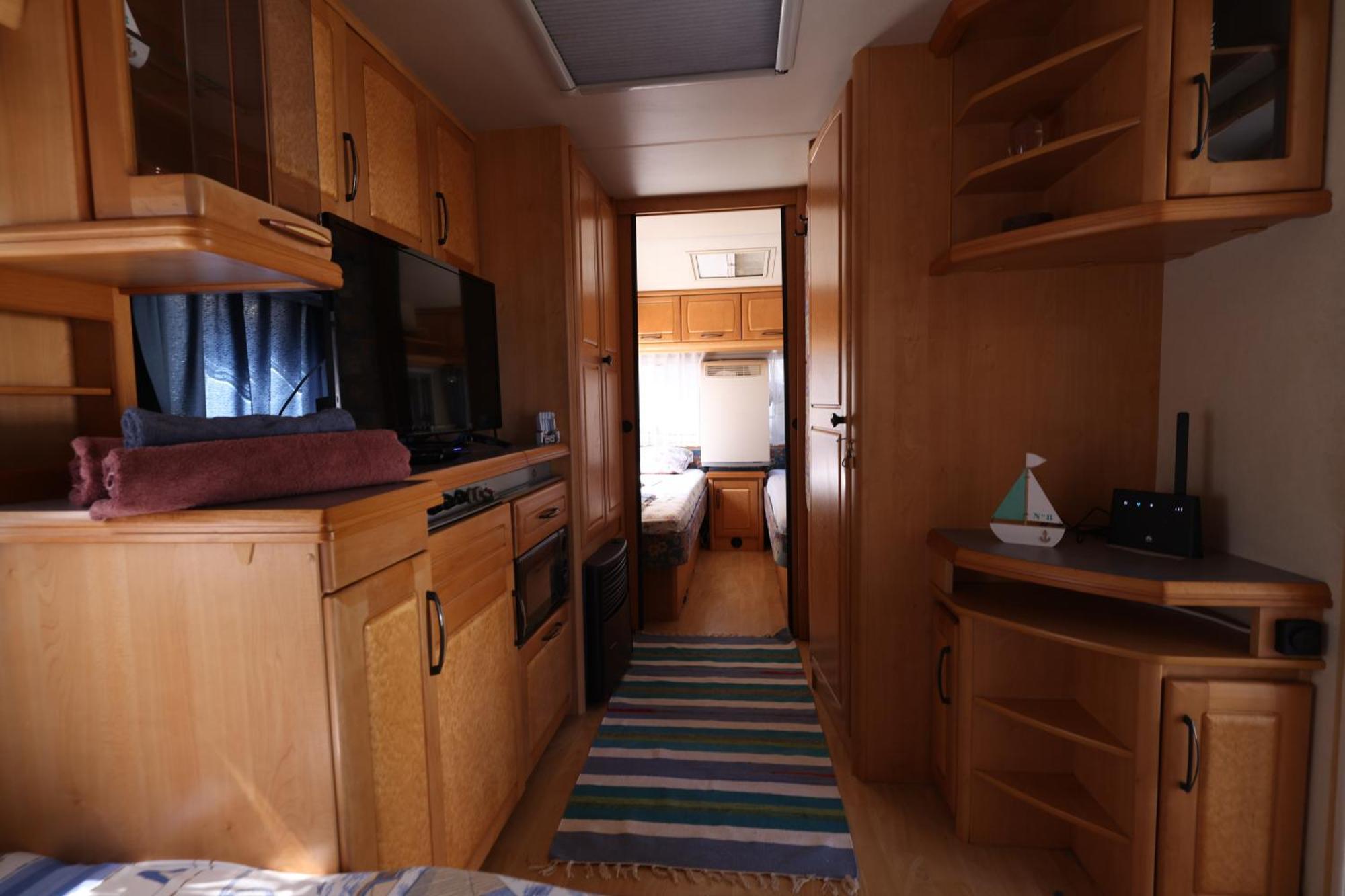 Sea Caravan On The Beach Китен Экстерьер фото